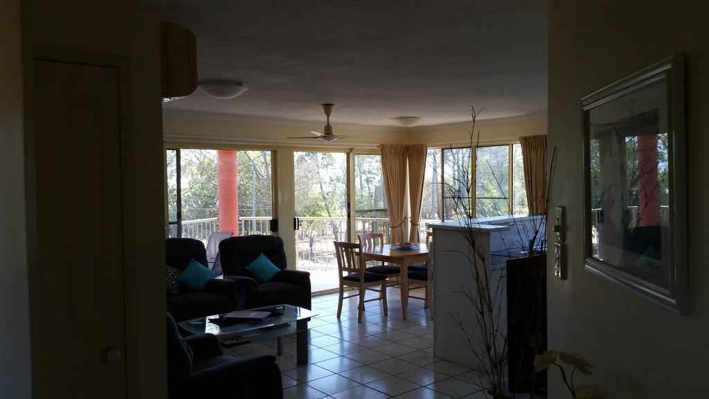 Alexander Beachfront Apartments Hervey Bay Dış mekan fotoğraf