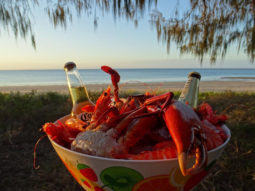 Alexander Beachfront Apartments Hervey Bay Dış mekan fotoğraf