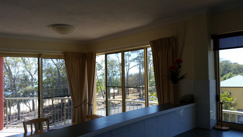 Alexander Beachfront Apartments Hervey Bay Dış mekan fotoğraf