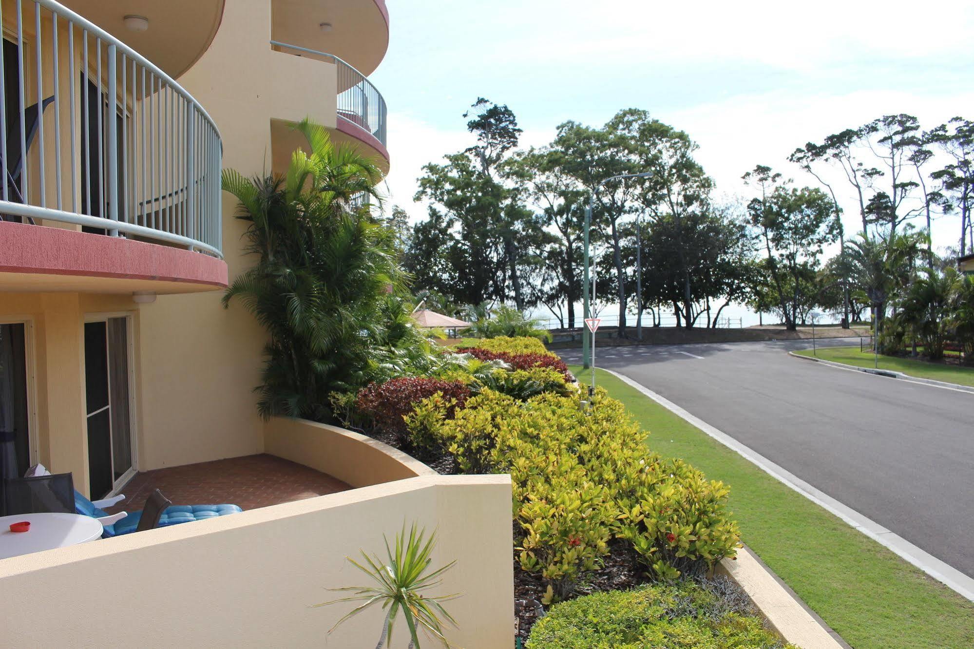 Alexander Beachfront Apartments Hervey Bay Dış mekan fotoğraf