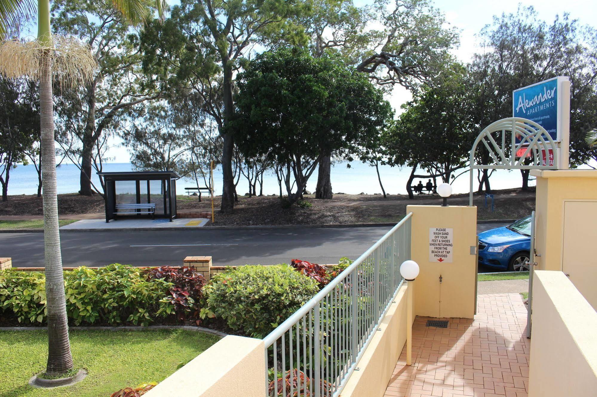 Alexander Beachfront Apartments Hervey Bay Dış mekan fotoğraf