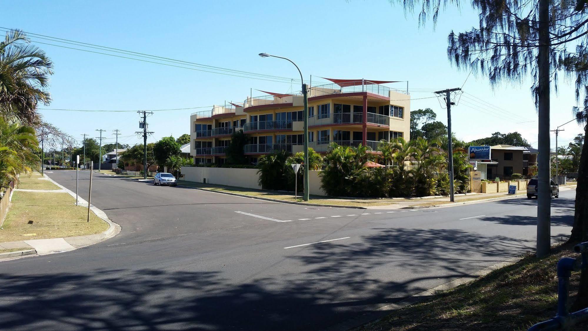 Alexander Beachfront Apartments Hervey Bay Dış mekan fotoğraf