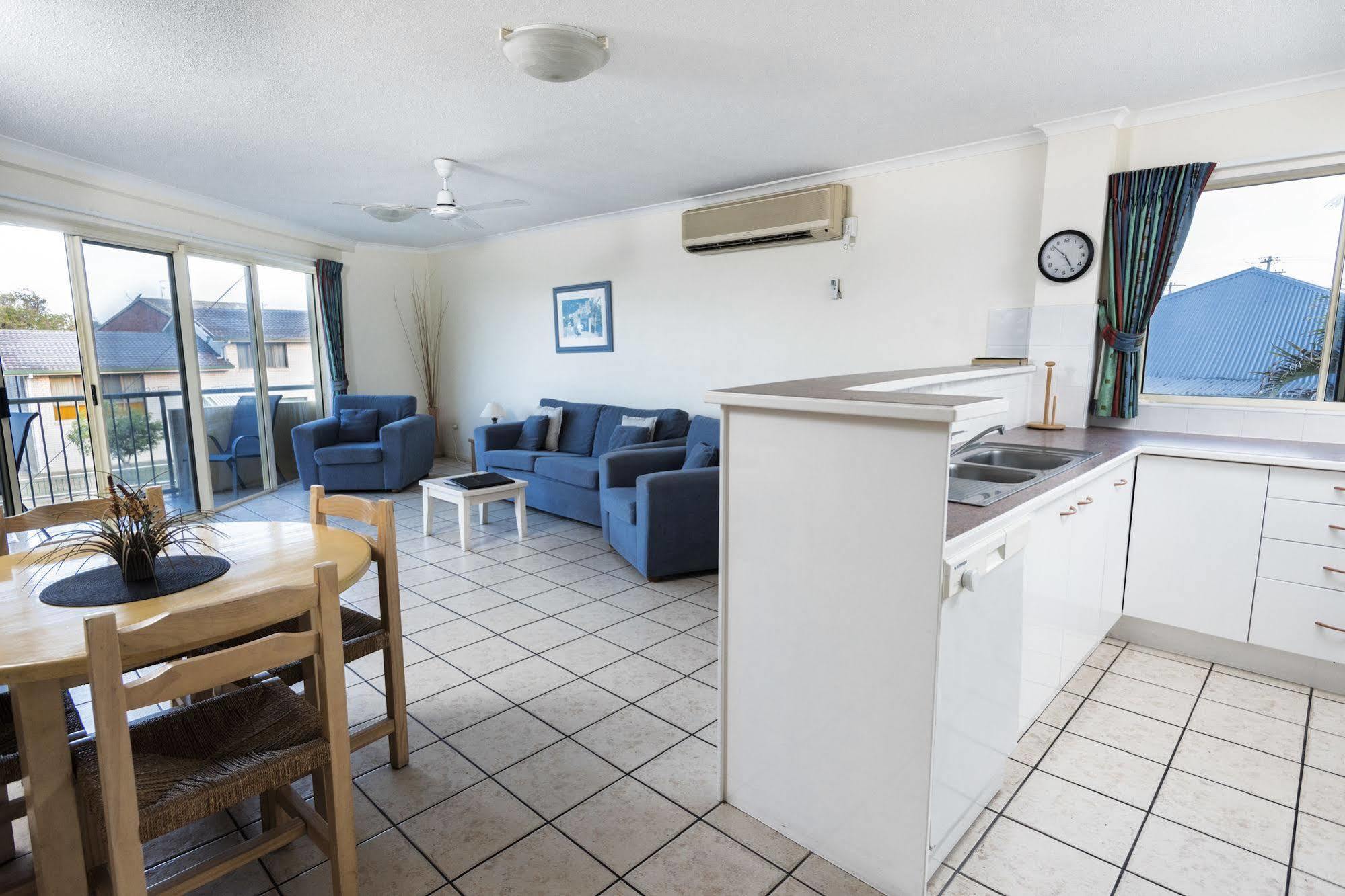 Alexander Beachfront Apartments Hervey Bay Dış mekan fotoğraf