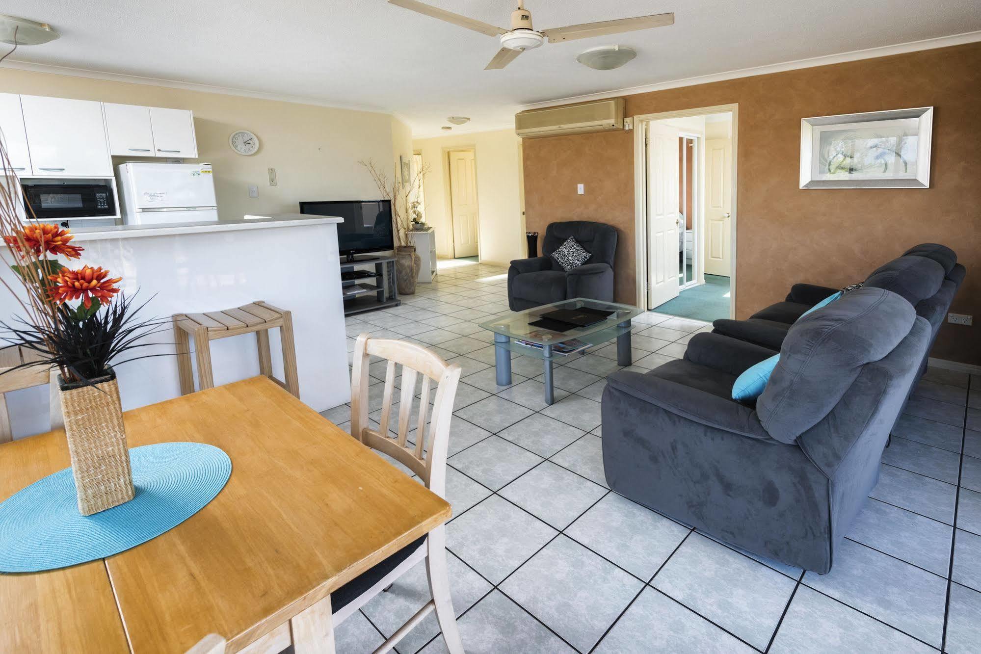 Alexander Beachfront Apartments Hervey Bay Dış mekan fotoğraf