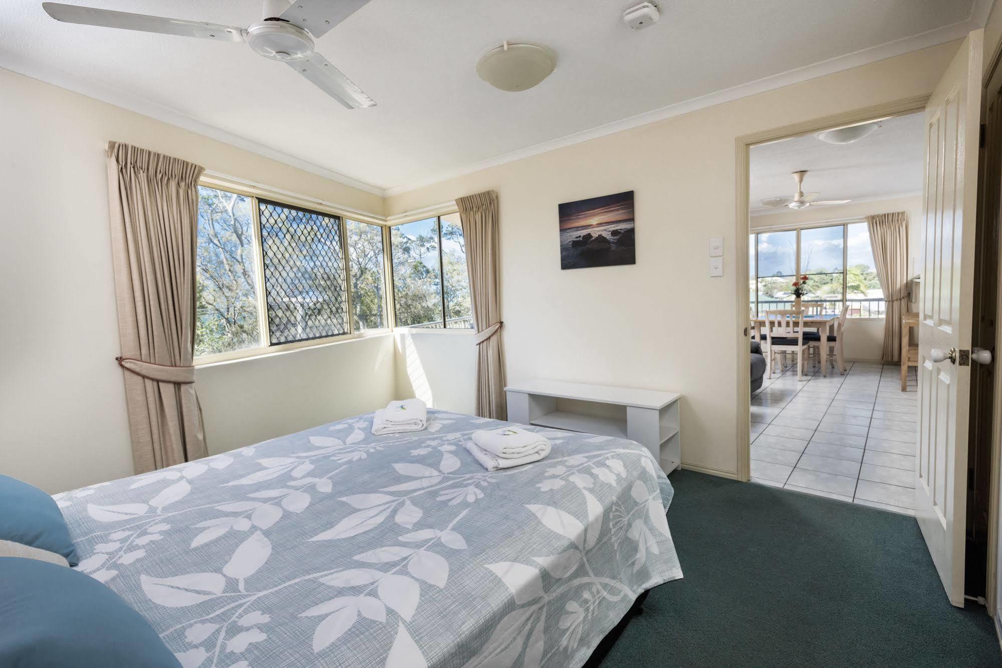 Alexander Beachfront Apartments Hervey Bay Dış mekan fotoğraf