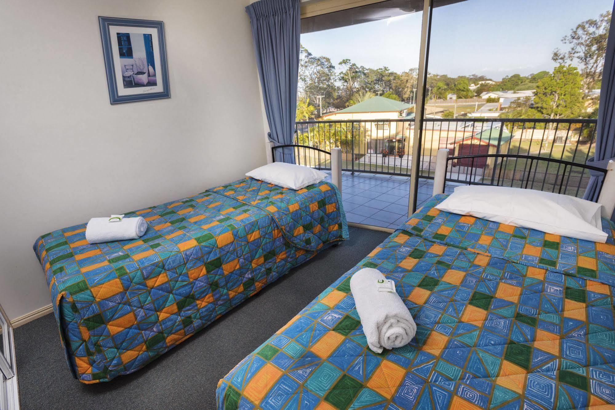 Alexander Beachfront Apartments Hervey Bay Dış mekan fotoğraf