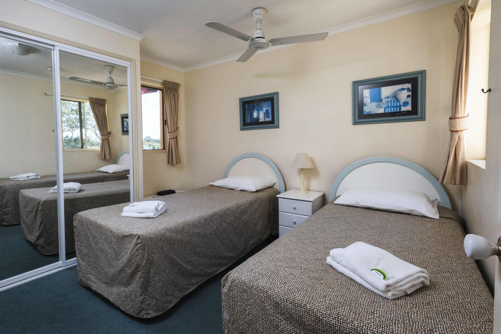 Alexander Beachfront Apartments Hervey Bay Dış mekan fotoğraf