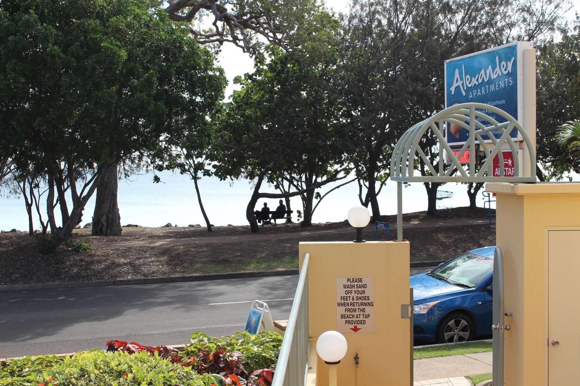 Alexander Beachfront Apartments Hervey Bay Dış mekan fotoğraf