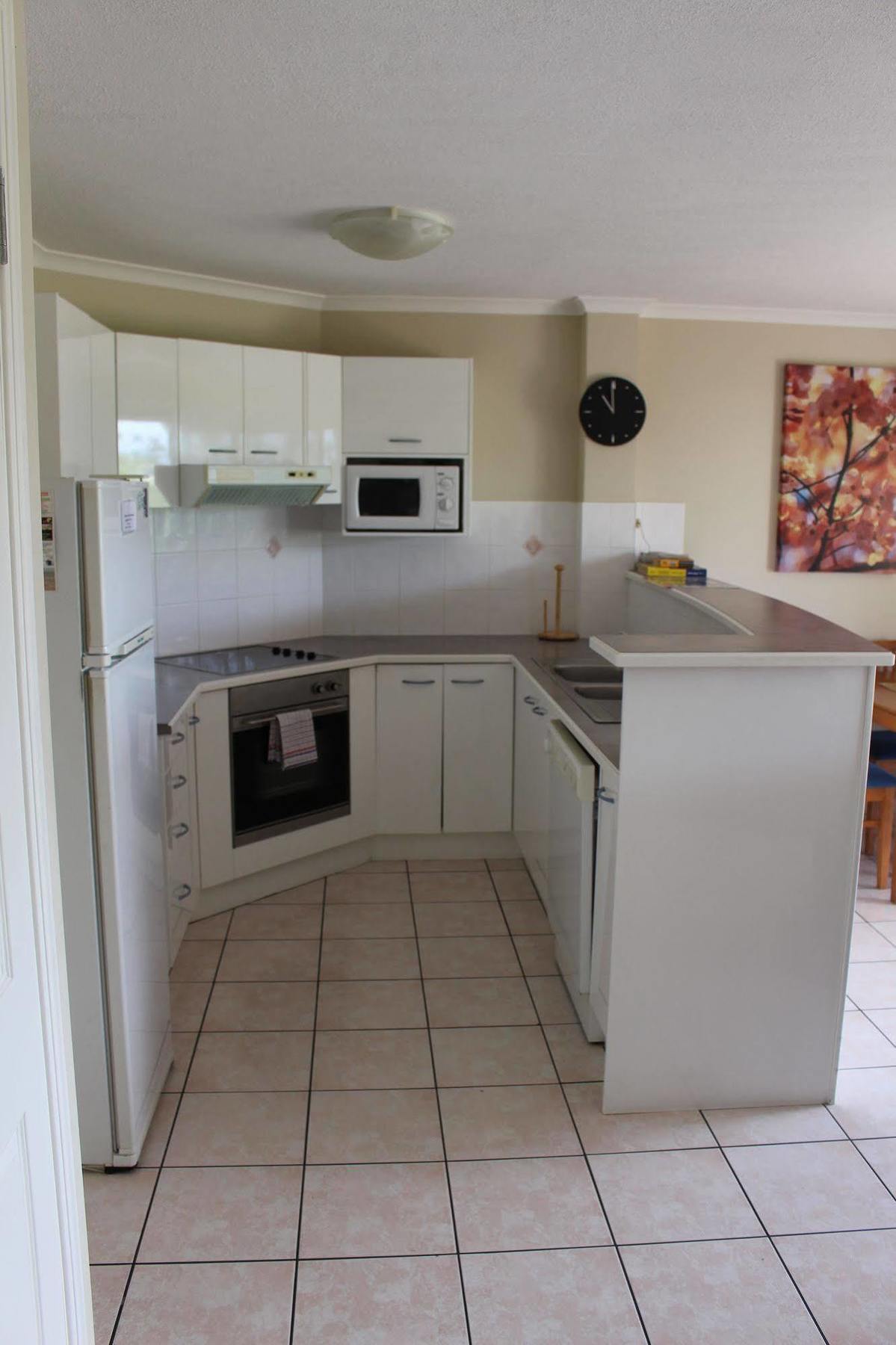 Alexander Beachfront Apartments Hervey Bay Dış mekan fotoğraf