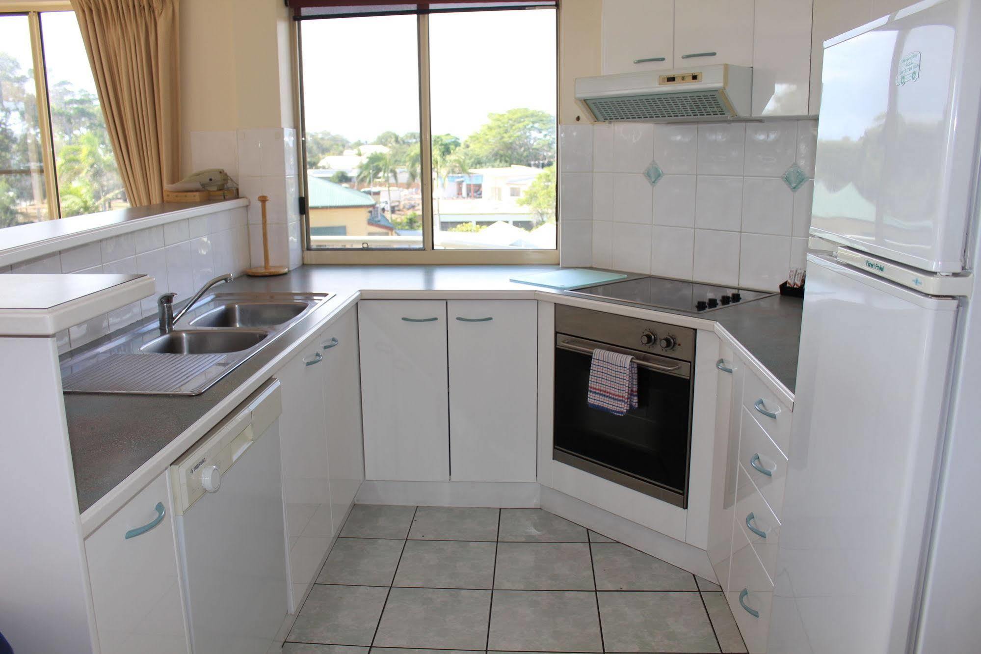 Alexander Beachfront Apartments Hervey Bay Dış mekan fotoğraf