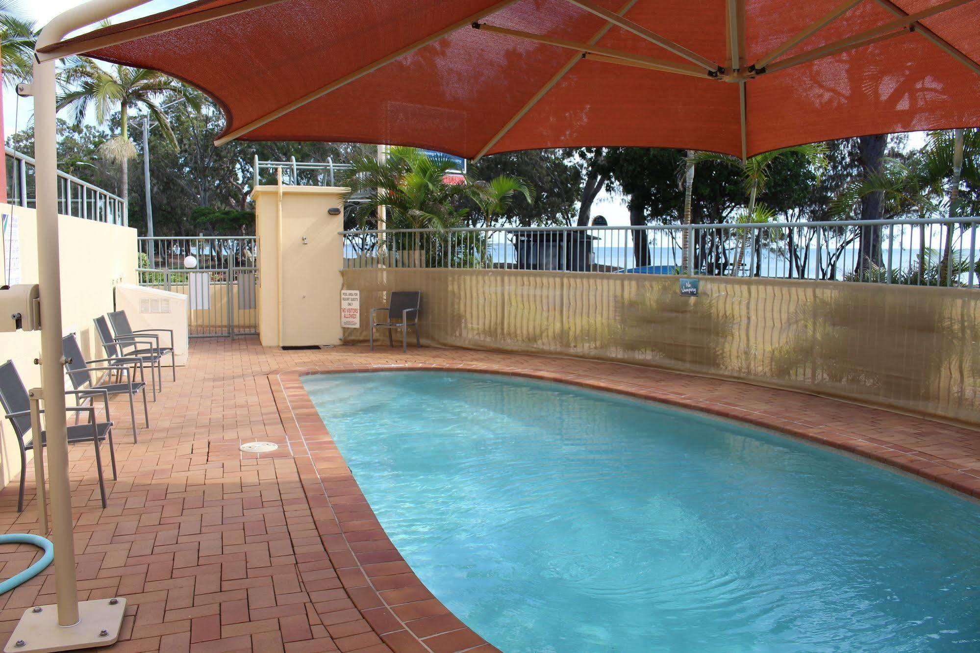 Alexander Beachfront Apartments Hervey Bay Dış mekan fotoğraf