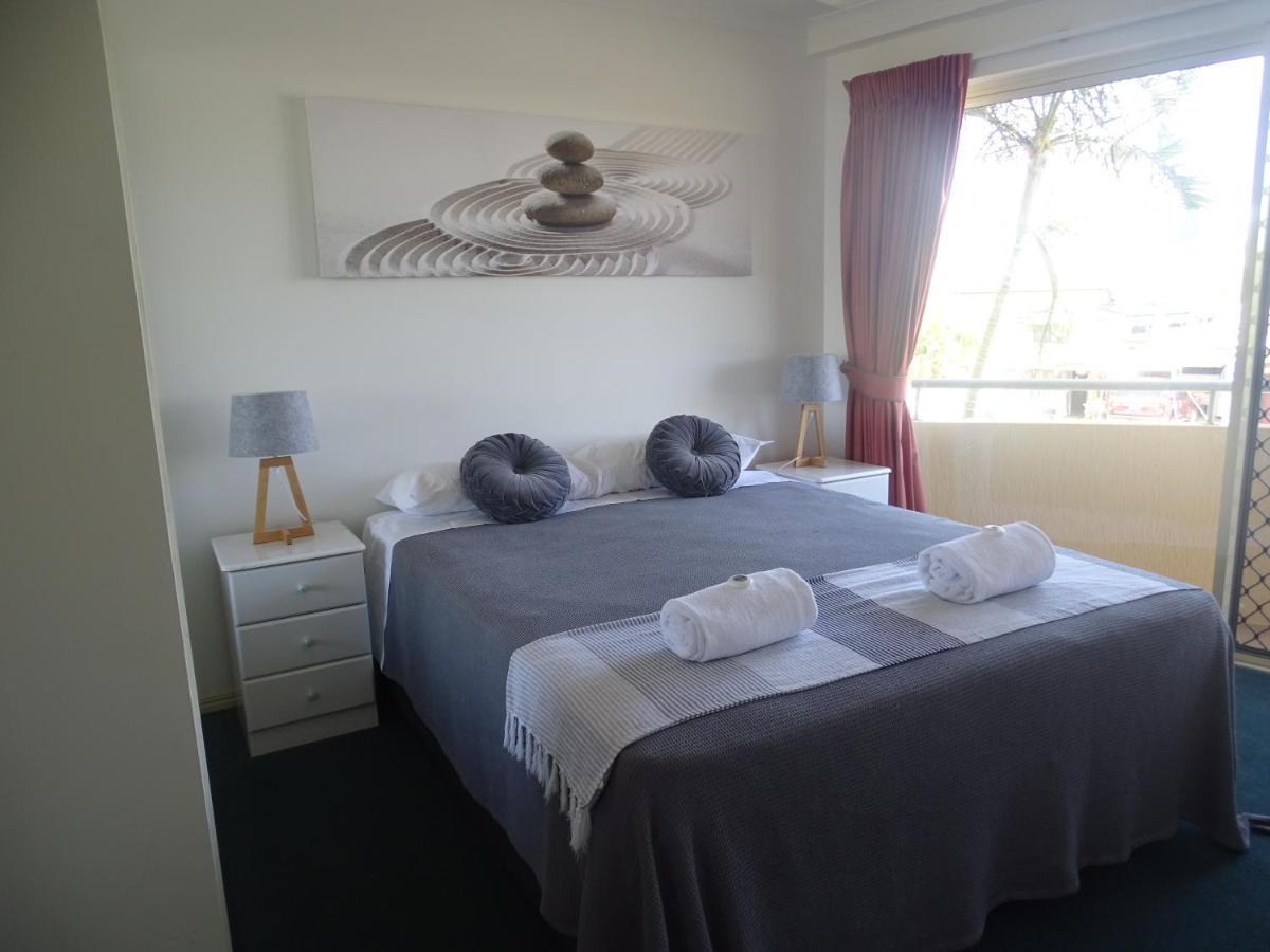 Alexander Beachfront Apartments Hervey Bay Dış mekan fotoğraf