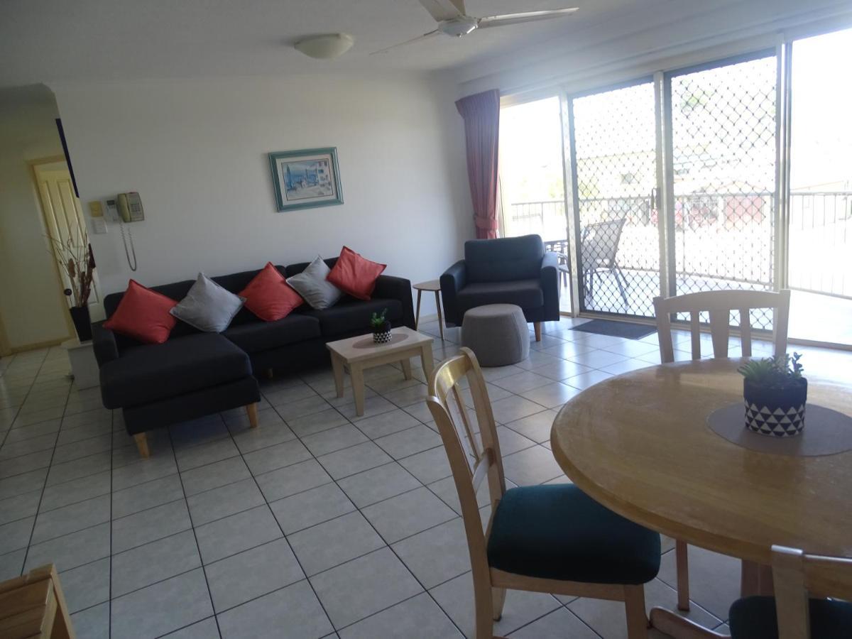 Alexander Beachfront Apartments Hervey Bay Dış mekan fotoğraf